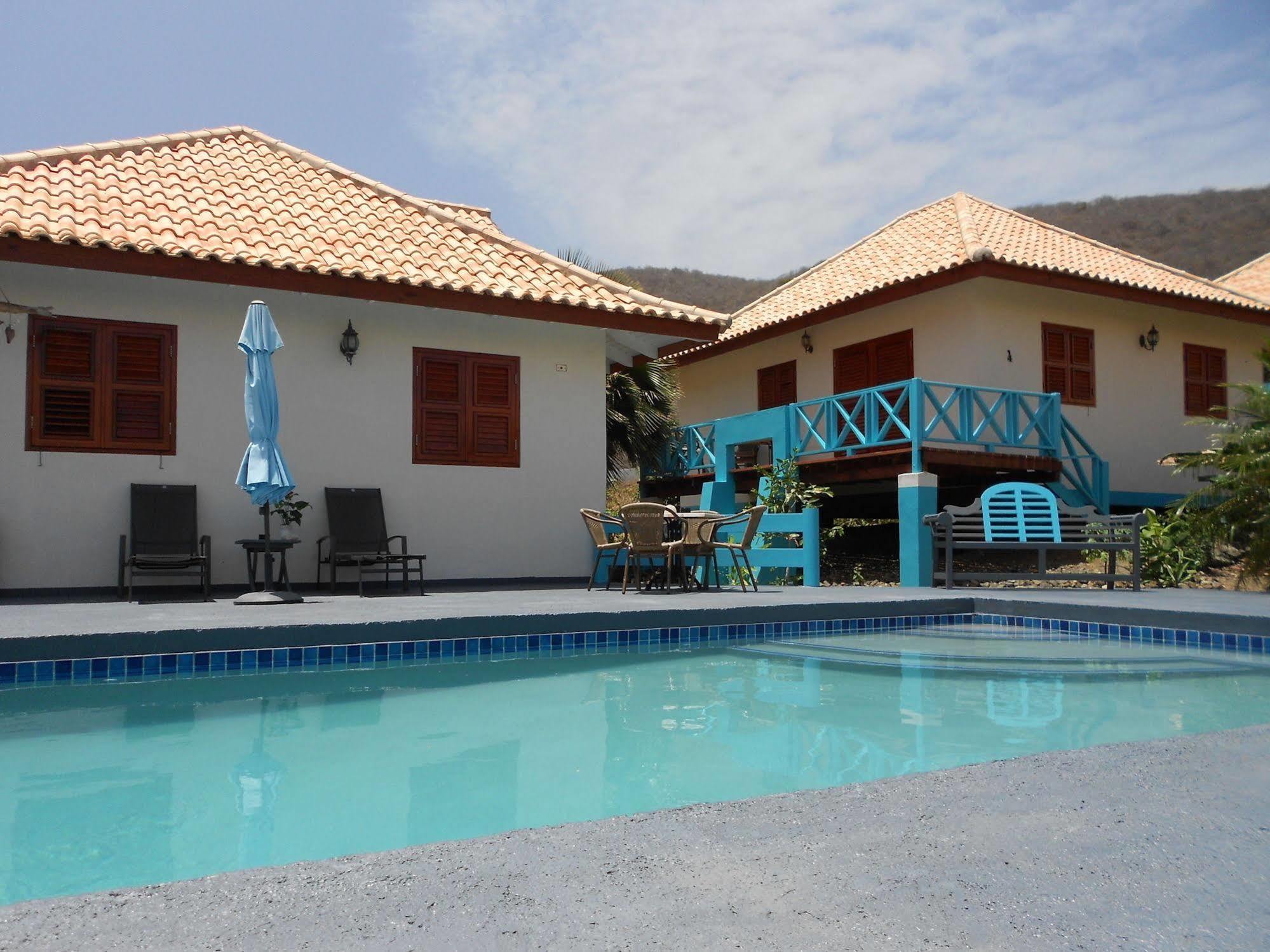 Botanique Bungalows Westpunt מראה חיצוני תמונה